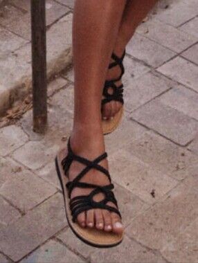 BOKYNA Freedom Sandal - Black | Size 40